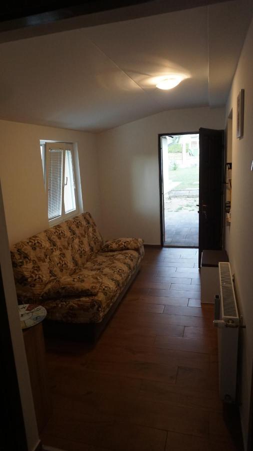 Studio Apartman "Djed" Hrvatska Kostajnica Exterior photo